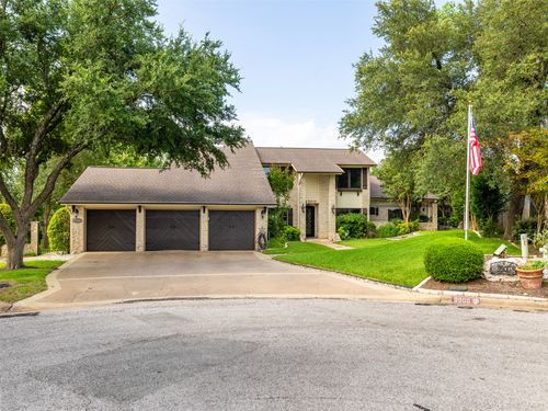 9900 Winding Oak Circle, Austin, TX, 78750 | Card Image