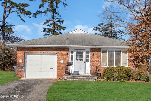 95 Larkspur Ct, Toms River, NJ, 08755-4015 | Card Image