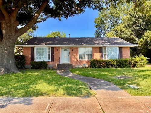 208 S Grove Rd, Richardson, TX, 75081-3517 | Card Image