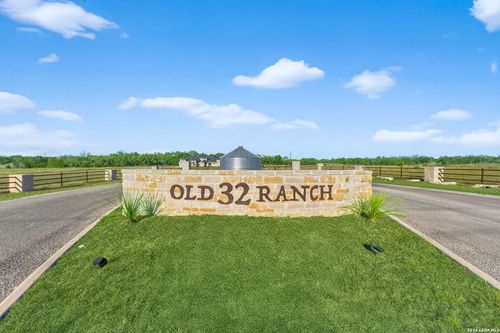 732 Whiskey Trl, Blanco, TX, 78606-2222 | Card Image