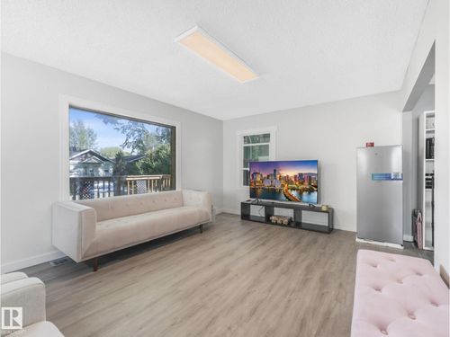 11532 88 St Nw, Edmonton, AB, T5B3R3 | Card Image