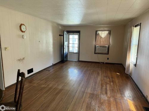 1821 Summer St, Burlington, IA, 52601-1459 | Card Image