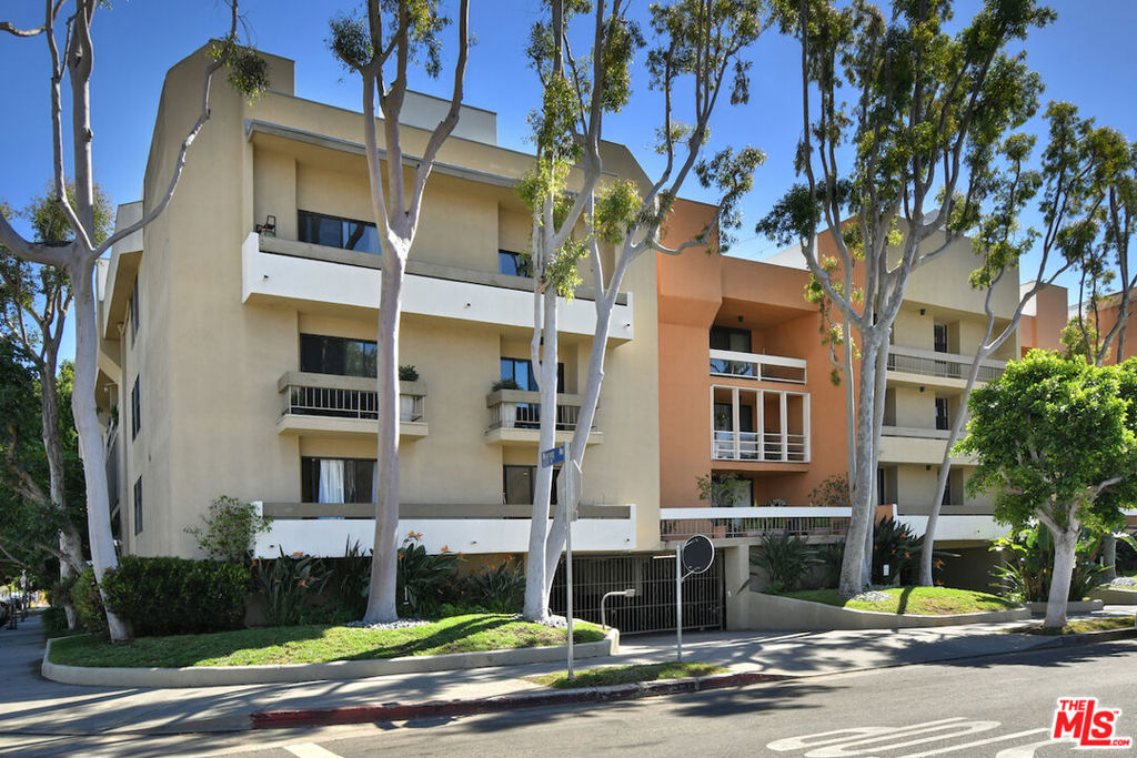 Residential in West Hollywood 2