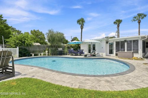 902 8th Ave N, Jacksonville Beach, FL, 32250-4640 | Card Image
