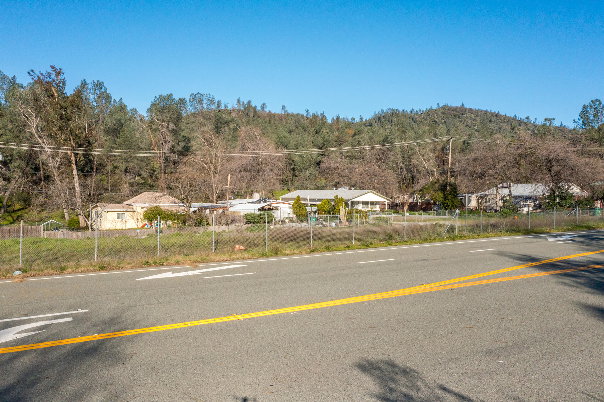 Land in Shasta Lake 5