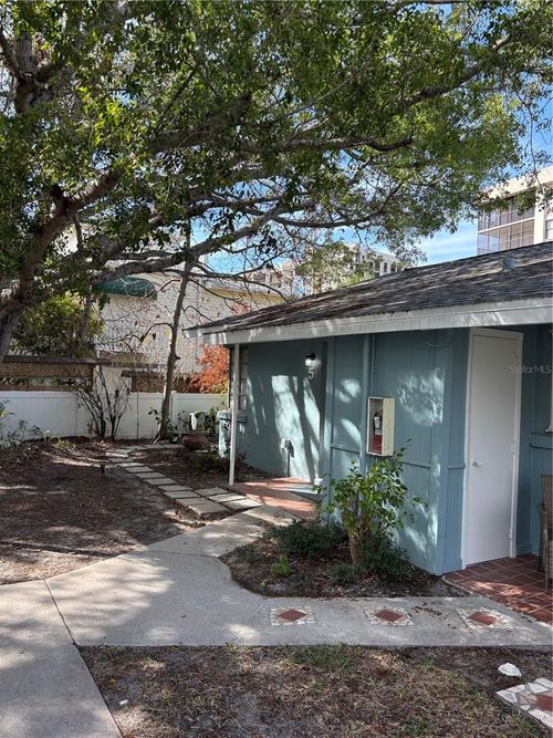 5-170 Roosevelt Dr, Sarasota, FL, 34236-2237 | Card Image