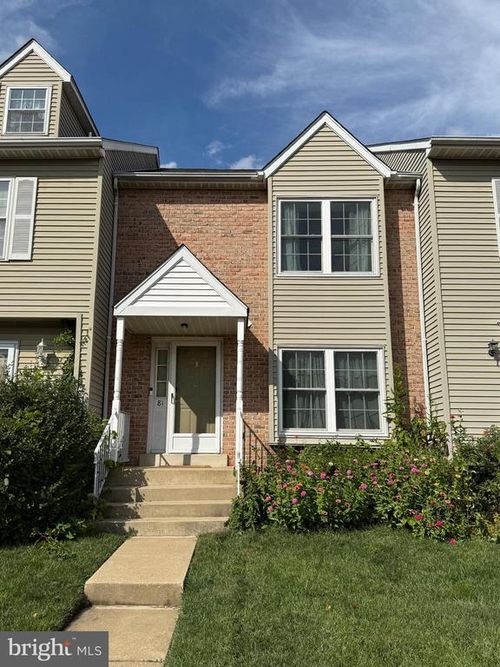 81-81 Louis James Ct, UPPER CHICHESTER, PA, 19014-3357 | Card Image