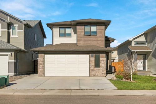 1369 Pacific Cir W, Lethbridge, AB, T1J5V3 | Card Image