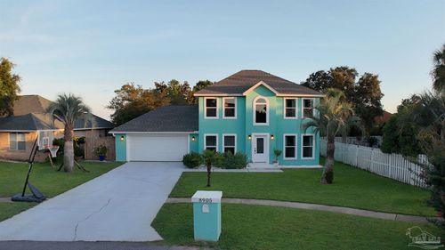 8905 Binnacle Ct, Navarre, FL, 32566-2171 | Card Image