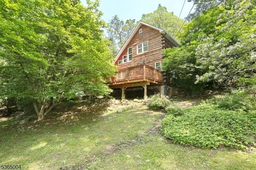 19 Mohawk Trl, Ringwood, NJ, 07456-2928 | Card Image