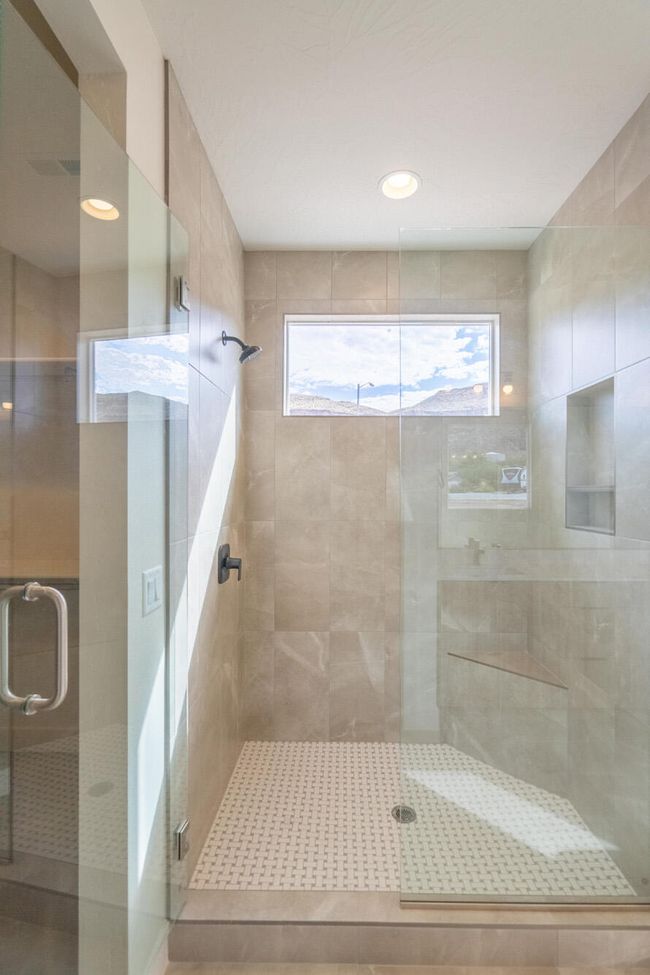 Primary Bathroom | Image 26