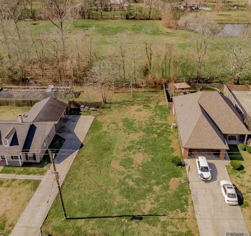 810 Bohne Rd, Port Allen, LA, 70767 | Card Image