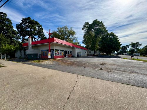 804 Saint Louis St, West Plains, MO, 65775-3228 | Card Image