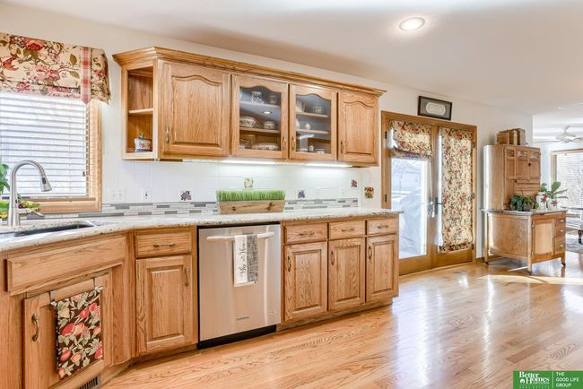 17616 Ventana Cir, House other with 4 bedrooms, 4 bathrooms and 2 parking in Omaha NE | Image 17