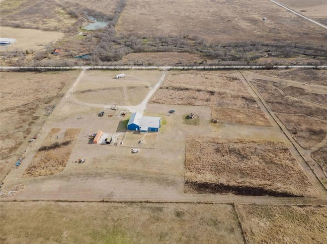 161 Hcr 1150, House other with 3 bedrooms, 3 bathrooms and null parking in Blum TX | Image 24