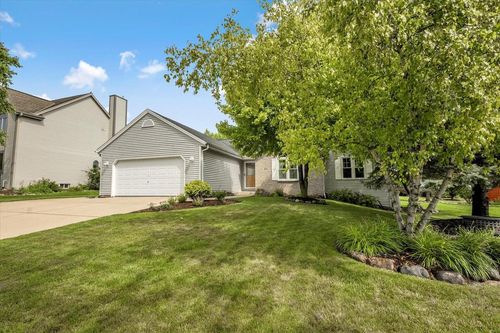 4006 W Forest Hill Avenue, Franklin, WI, 53132 | Card Image