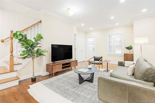 420 Midland Ave, Rye, NY, 10580-3943 | Card Image