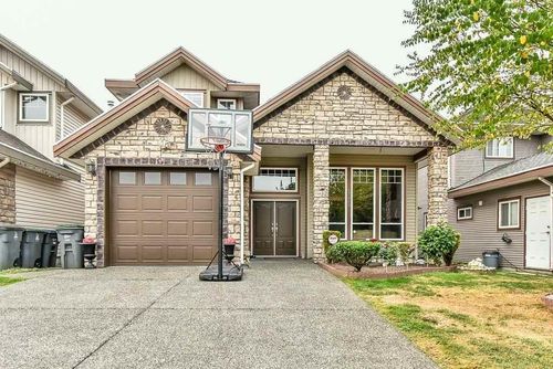 17460 64a Avenue, Surrey, BC, V3S3K9 | Card Image