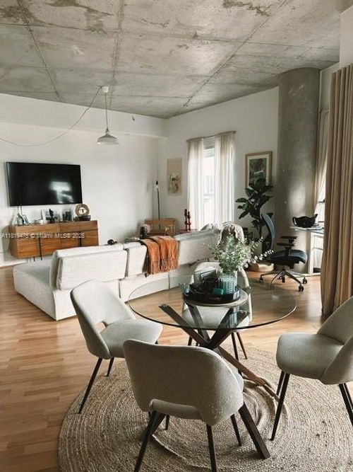 apt-1606-10 Sw South River Dr, Miami, FL, 33130-1481 | Card Image