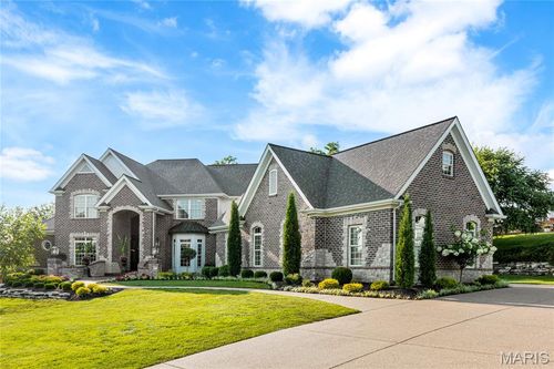 5319 Lancelot Dr, Weldon Spring, MO, 63304-5742 | Card Image