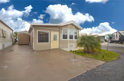 16331 Hermit Thrush Ln, FORT MYERS, FL, 33908-8248 | Card Image