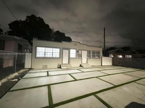 1237 Nw 33rd Ave, Miami, FL, 33125-2831 | Card Image