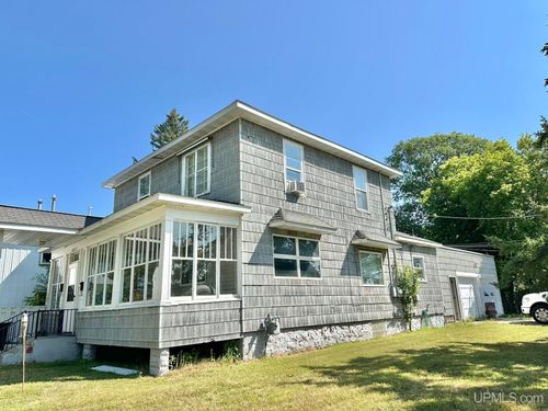 1025 River Avenue, Iron Mountain, MI, 49801 | Card Image