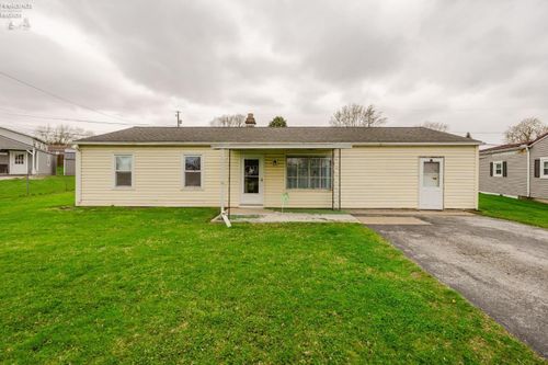 24 Gail Ln, Tiffin, OH, 44883-3217 | Card Image