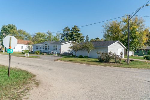 18 Cedar Ave Se, Menahga, MN, 56464-3313 | Card Image