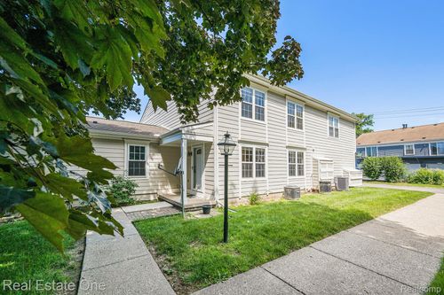 39728 Village Wood Cir, Novi, MI, 48375-4553 | Card Image