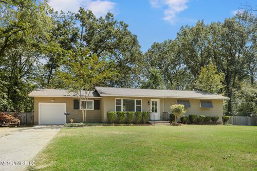 118 Ashcot Cir, Jackson, MS, 39211-6101 | Card Image