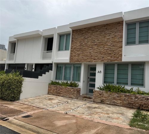 8 Calle A, GUAYNABO, PR, 00966 | Card Image