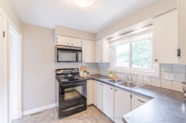 815 Stewart Dr, House other with 4 bedrooms, 2 bathrooms and 4 parking in Peterborough ON | Image 7