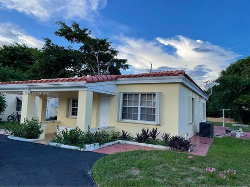 1223 Ne 181st St, North Miami Beach, FL, 33162-1325 | Card Image