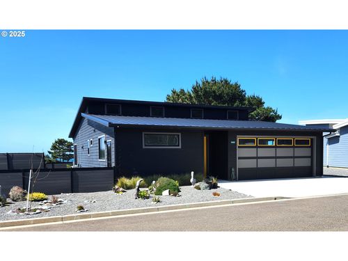 30420 Sawyer Way, Gold Beach, OR, 97444-9726 | Card Image
