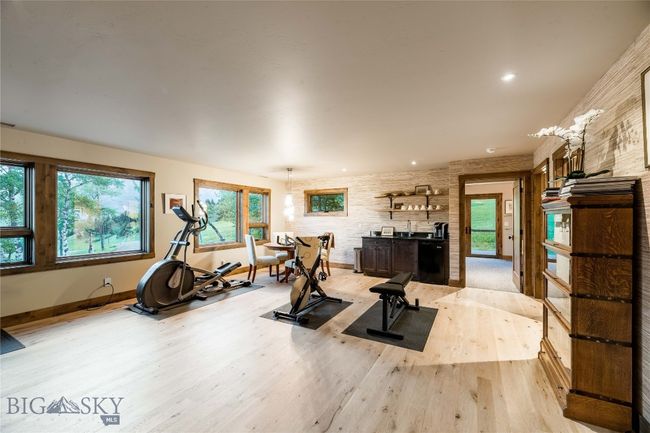 Upper level Family room | Image 38