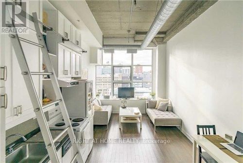 906-155 Dalhousie St, Toronto, ON, M5B2P7 | Card Image