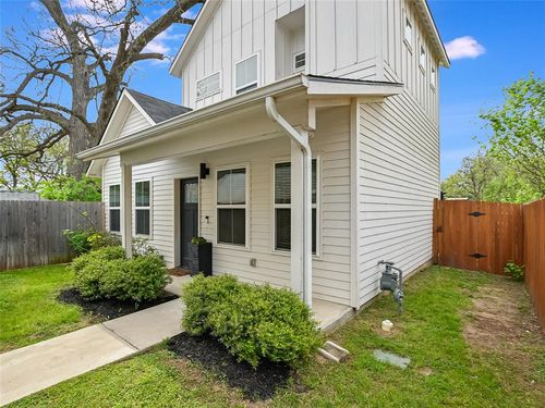 b-3107 Lyons Rd, Austin, TX, 78702-3640 | Card Image