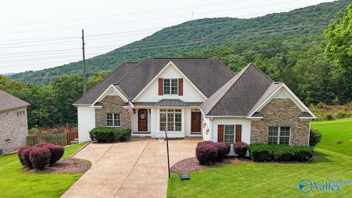 2602 Legacy Preserve Dr Se, Brownsboro, AL, 35741-8903 | Card Image
