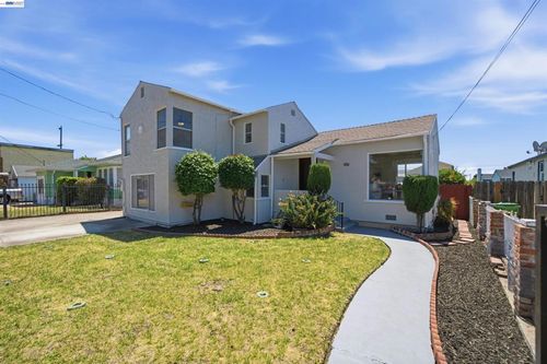 10517 Voltaire Ave, Oakland, CA, 94603 | Card Image