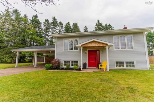 26 Tamarack Dr, Valley, NS, B6L2V9 | Card Image