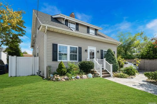 5 Cottage Avenue, Bay Shore, NY, 11706 | Card Image