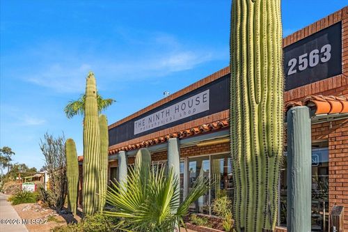 2561 E Fort Lowell Road, Tucson, AZ, 85716 | Card Image