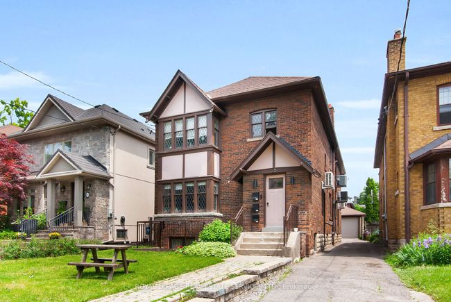 MAIN - 25 Braemar Ave, Home with 3 bedrooms, 2 bathrooms and 1 parking in Toronto ON | Image 2