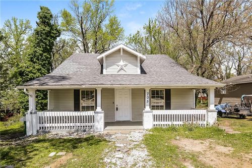 705 Wise Ave, High Point, NC, 27260-7748 | Card Image