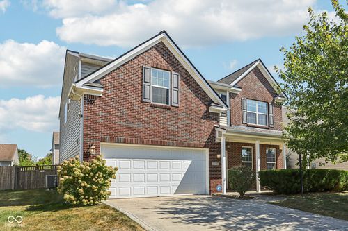 15182 Fallen Leaves Ln, Noblesville, IN, 46060-3390 | Card Image