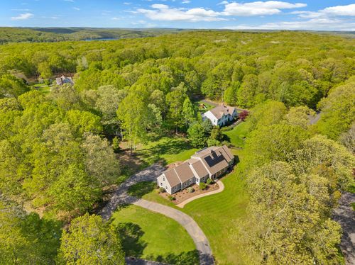 34 Willow Ln, East Lyme, CT, 06333-1526 | Card Image