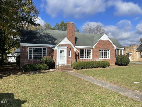 101 S Peedin Ave, Pine Level, NC, 27568-9034 | Card Image