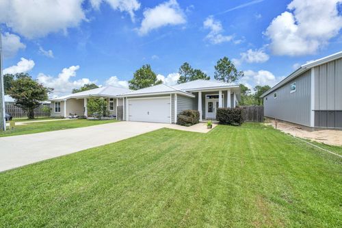 220 Pines St, Niceville, FL, 32578-8116 | Card Image