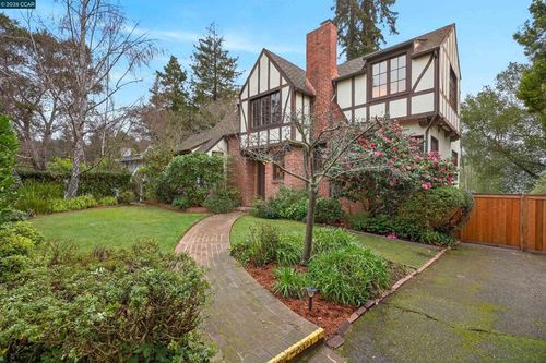 5906 5906 Bruns Ct, Oakland, CA, 94611 | Card Image